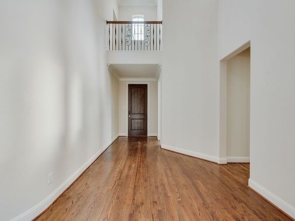 3rd image of 14205 Notting Hill Dr