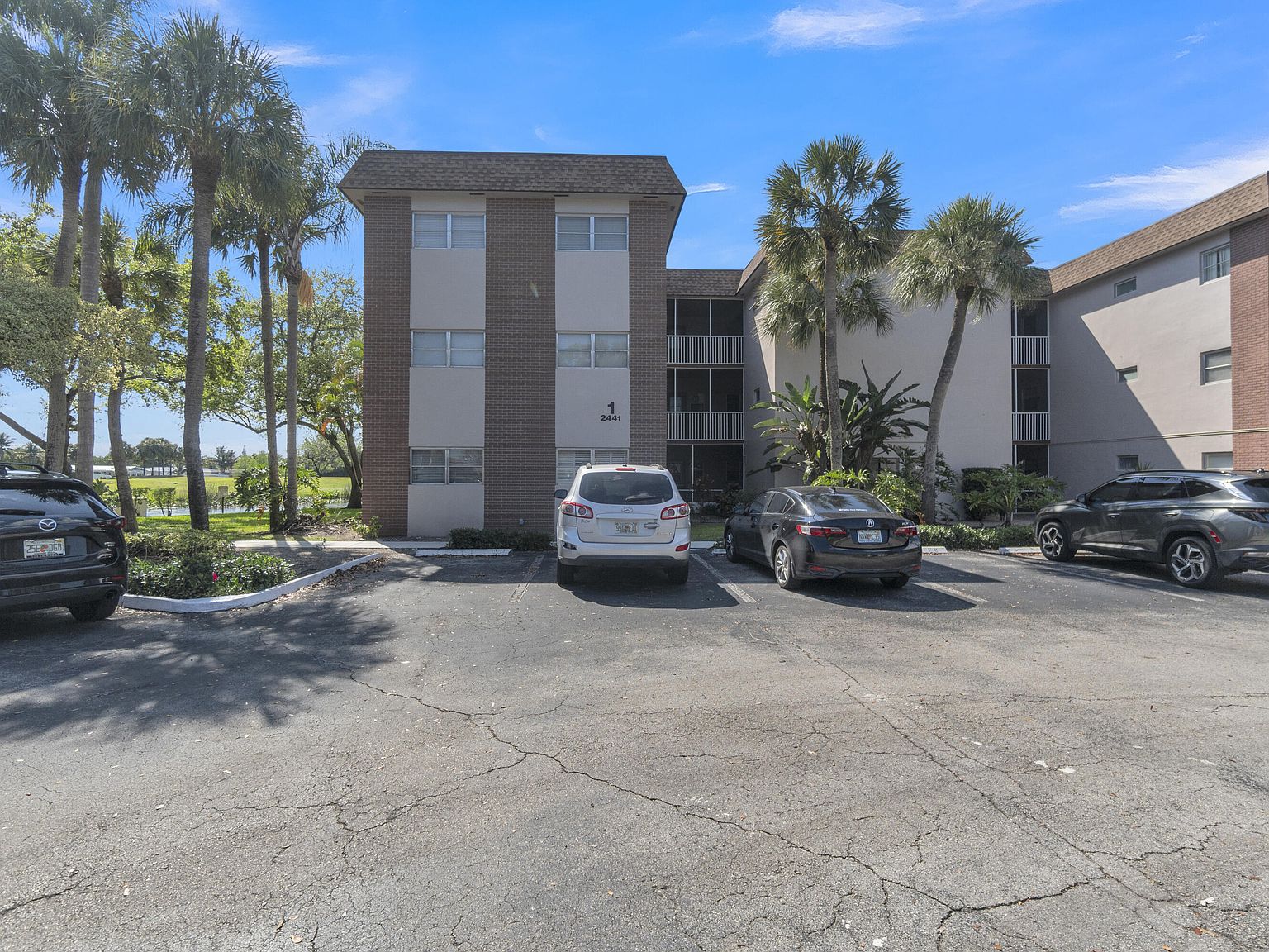 2441 SW 82nd Avenue Unit 301