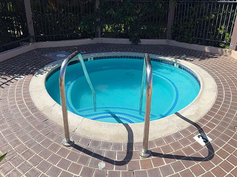 8840 Villa La Jolla Dr #221 — Photo 15
