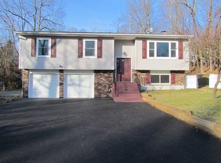 961 Beekman Rd, Hopewell Junction, NY 12533