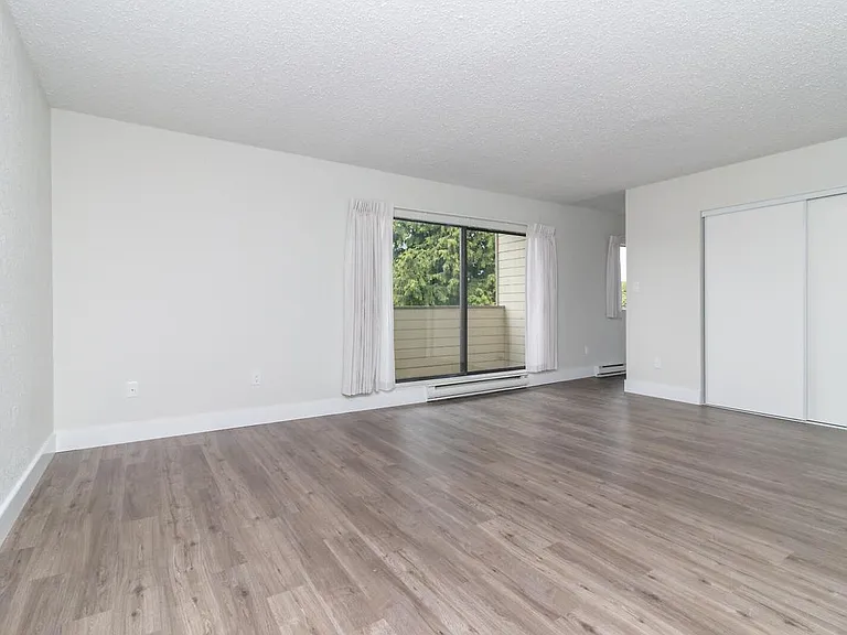 1017 Queens Ave #306 — Photo 14