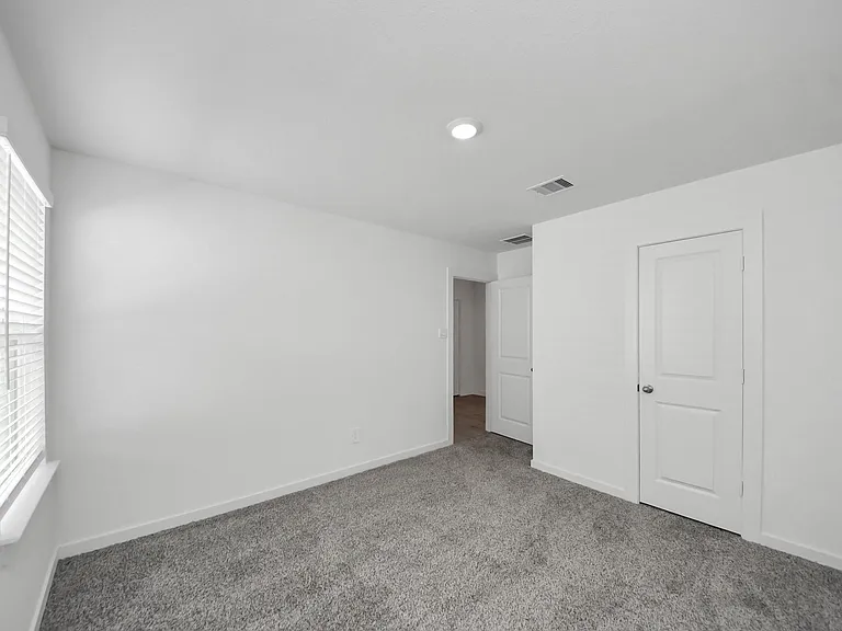 31138 Warwick Coast Ct — Photo 8