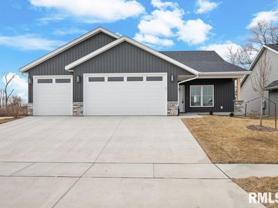 1102 Eagles Crest Dr, Davenport, IA, 52804