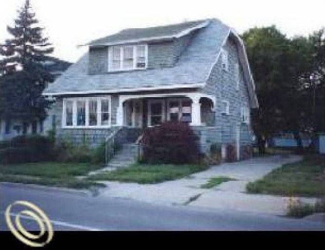 1617 Lapeer