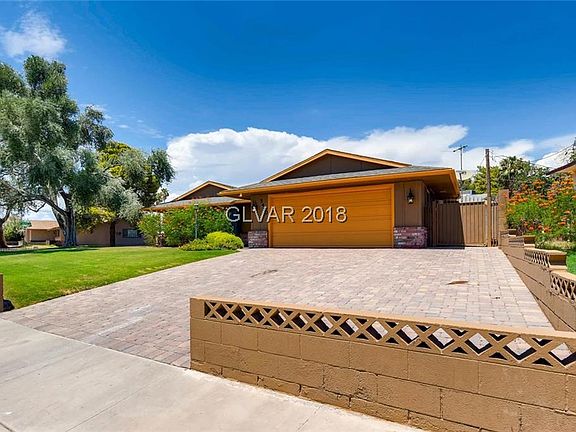 3rd image of 5480 Club House Dr