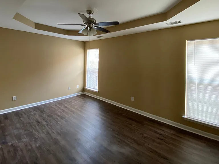 525 Fox Run Cir — Photo 20