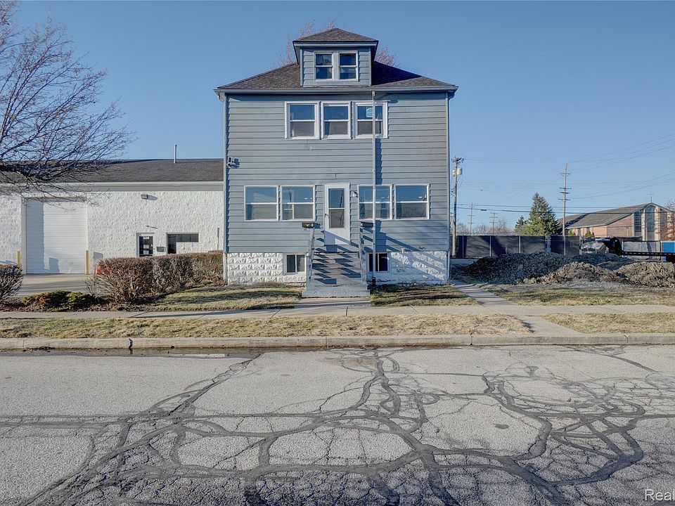 1st image of 320 Hudson St