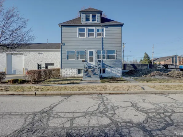 320 Hudson St, Wyandotte, MI 48192