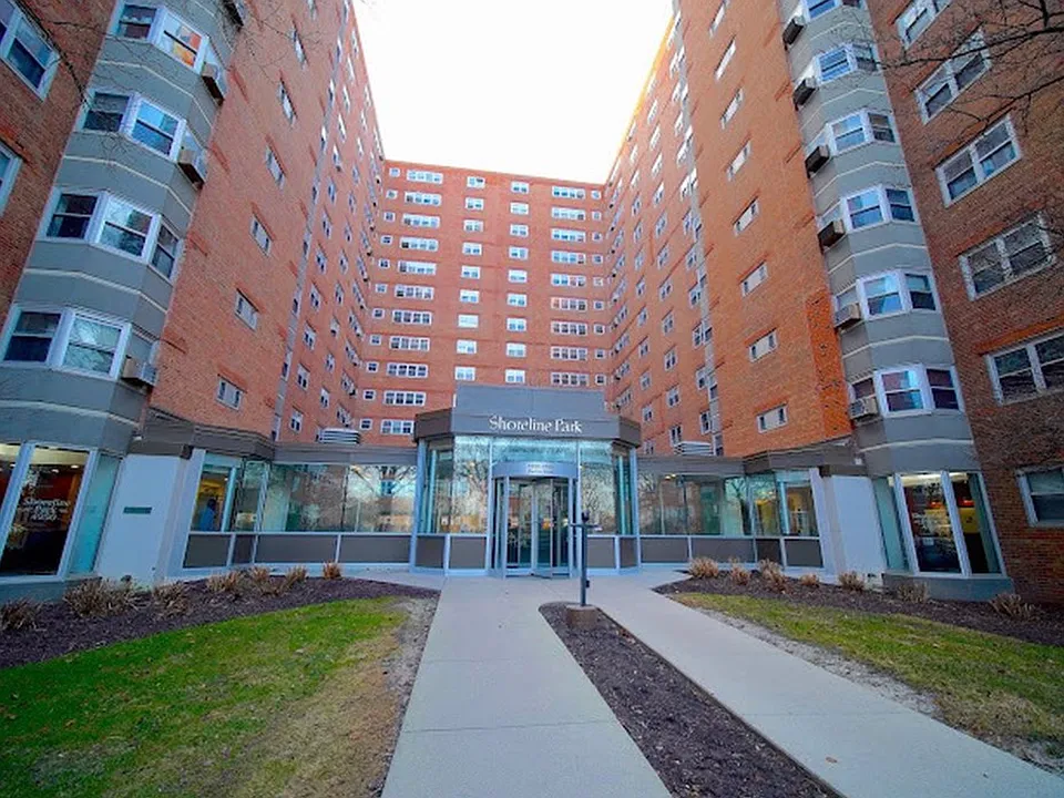 4970 N Marine Dr #1023