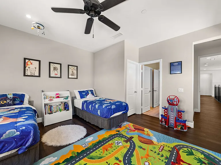 972 Tucana Dr — Photo 45