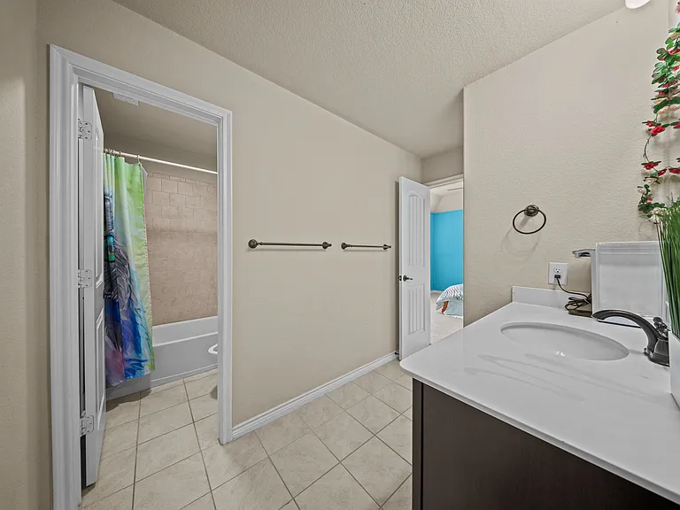 115 Parkwood Dr — Photo 22