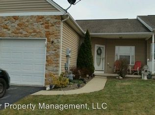 1881 Deerfield Dr, Dover, PA 17315