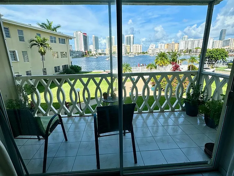 450 Golden Isles Dr #2F — Photo 8