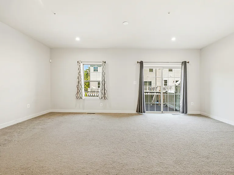 8015 Spring Arbor Dr — Photo 27