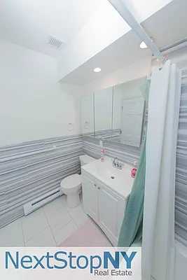 Rented by NextStopNY | media 14