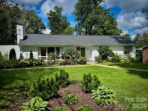 2nd image of 15 Red Oak Rd