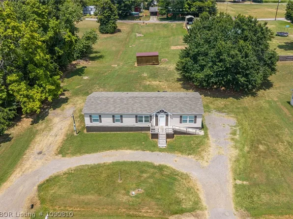 210 W 2nd St, Mulberry, AR 72947