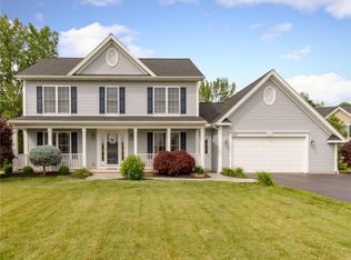 1373 Cherry Laurel Cir, Webster, NY 14580