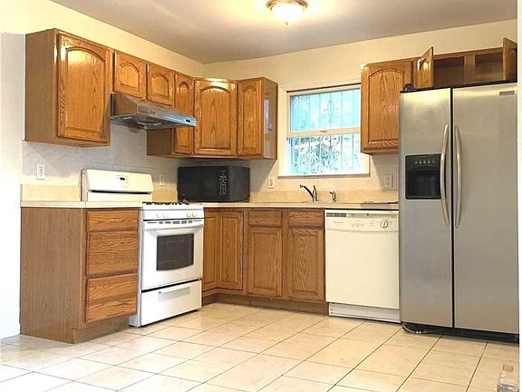 3rd image of 126-07 23rd Ave Floor 1
