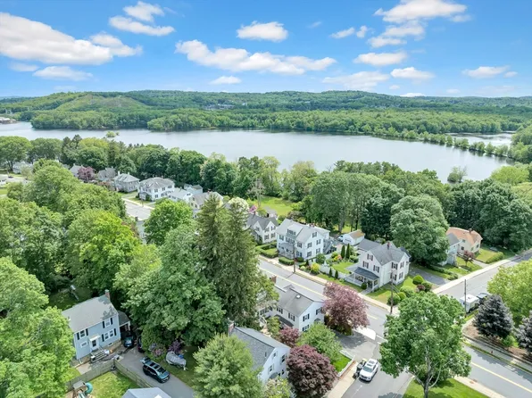 46 Arlington Rd, Woburn, MA 01801