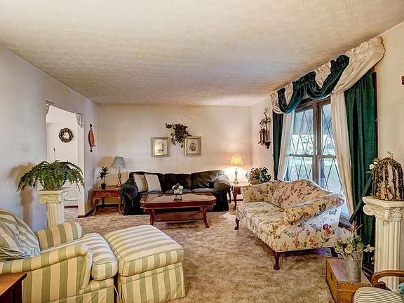 4th image of 6987 Village Woods Pl