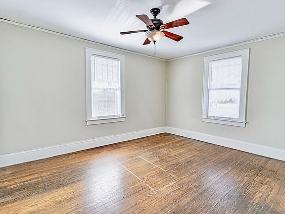 5th image of 200 Arlington Ave