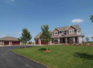 27461 Raven Rd, Belle Plaine, MN 56011