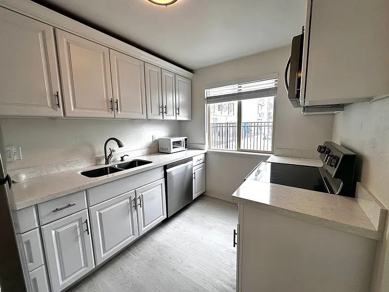 9030 Seward Park Ave S #203 — Photo 5