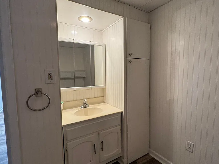 103 Thornwood Rd — Photo 40