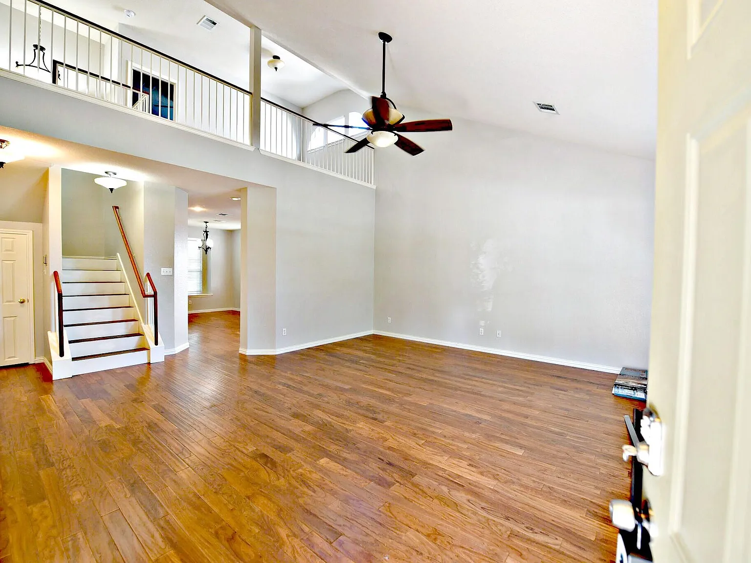 4 bed, 2.5 bath, 2050 sqft, $2,150 — Photo 2