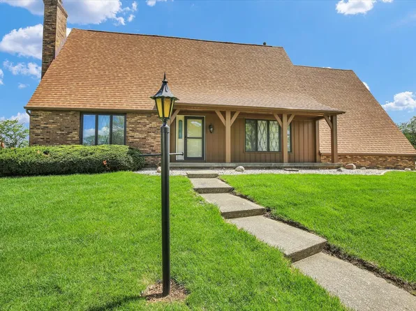 1 Lyndhurst Pl, Champaign, IL 61820