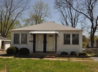 10608 Saint Michael Ln, Saint Ann, MO