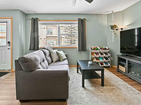 4th image of 31 Jamieson Ave #1214