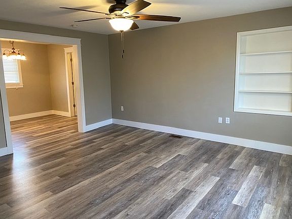 4th image of 1136 Crewdson Dr