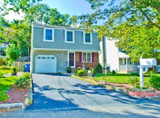 222 Valley Rd, Neptune, NJ 07753