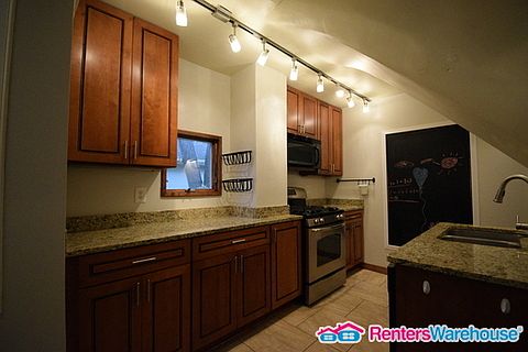 4th image of 1377 Wellesley Ave
