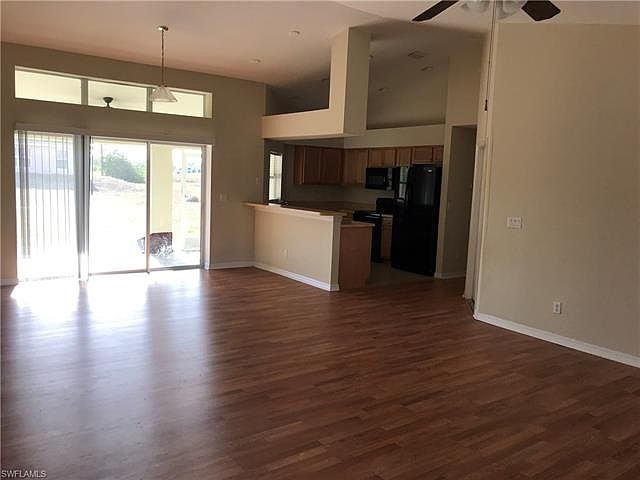 1st image of 812 Chaplin Ave