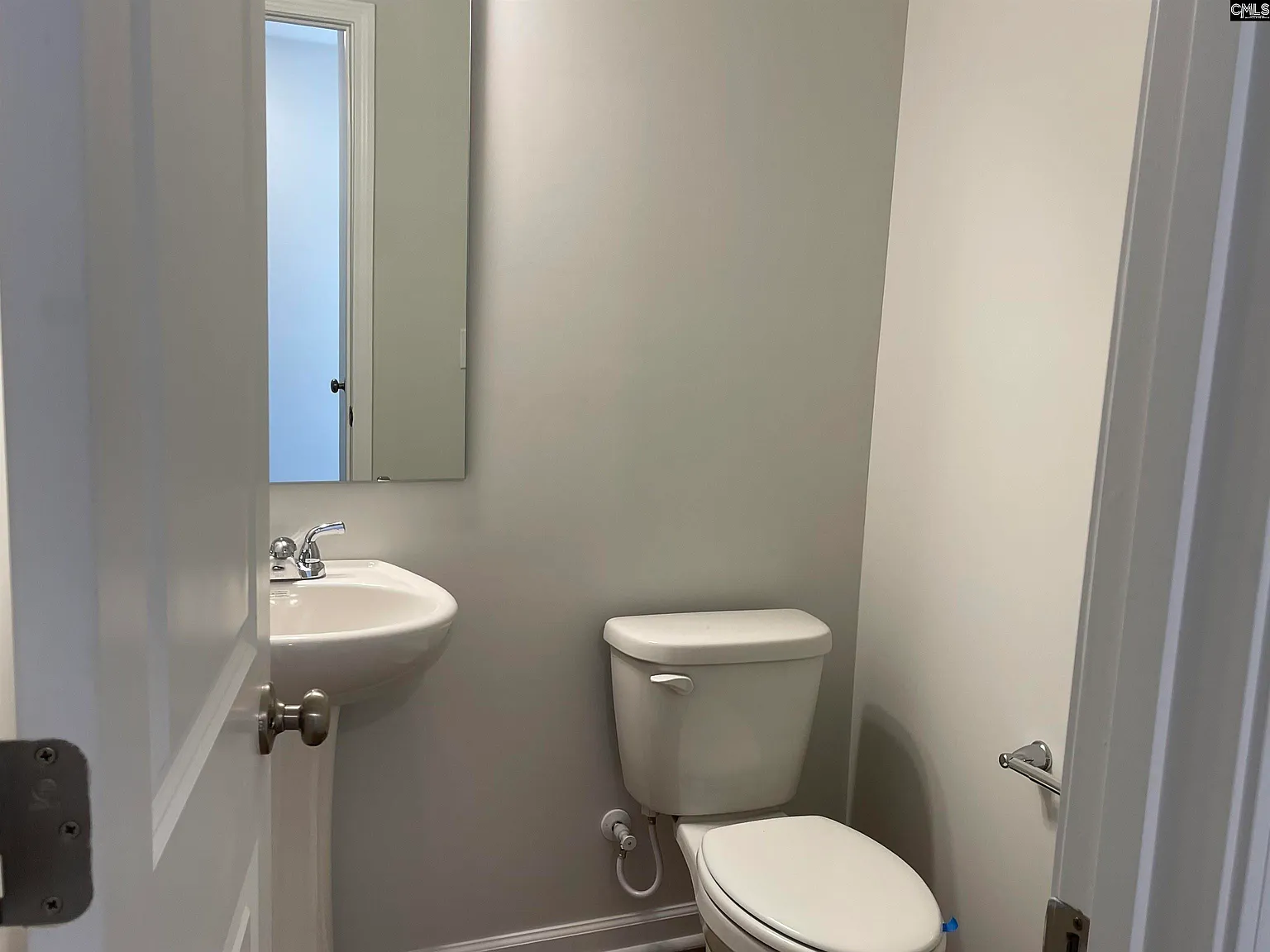 4 bed, 2166 sqft, $2,195 — Photo 4