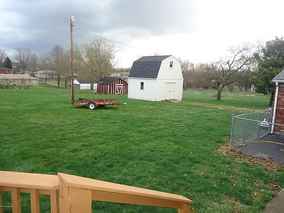4th image of 328 Clearbrook Dr