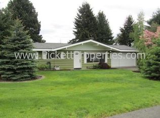 3810 Pineneedle Dr, Bremerton, WA 98310