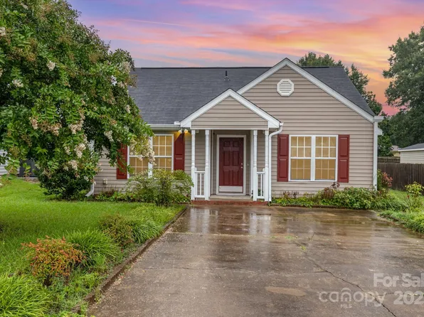 5200 Limewood St, Knightdale, NC 27545