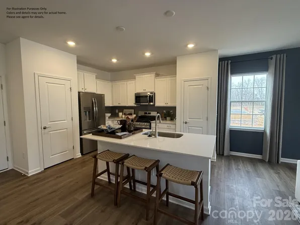 289 4th St, York, SC 29745