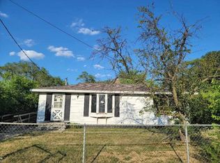 215 S Garfield Ave, South Beloit, IL 61080