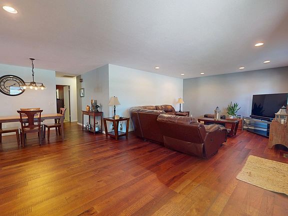 3rd image of 2509 Southwood Dr