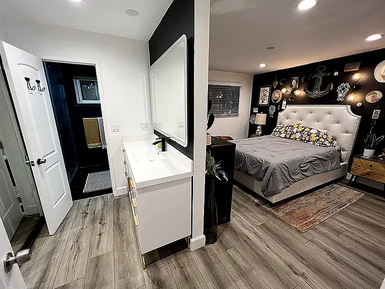 2411 Prospect Ave #103 — Photo 8