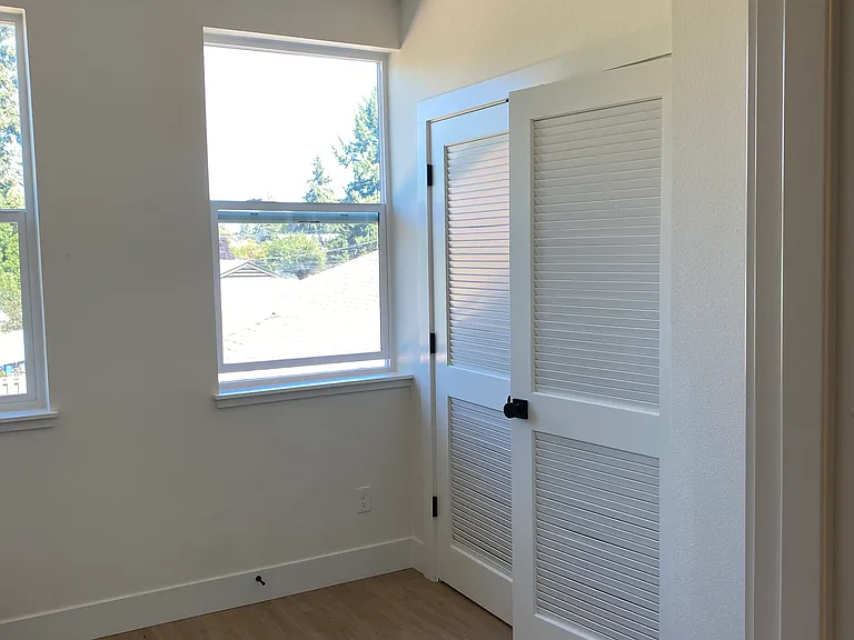 7519 N Clarendon Ave #4 — Photo 6