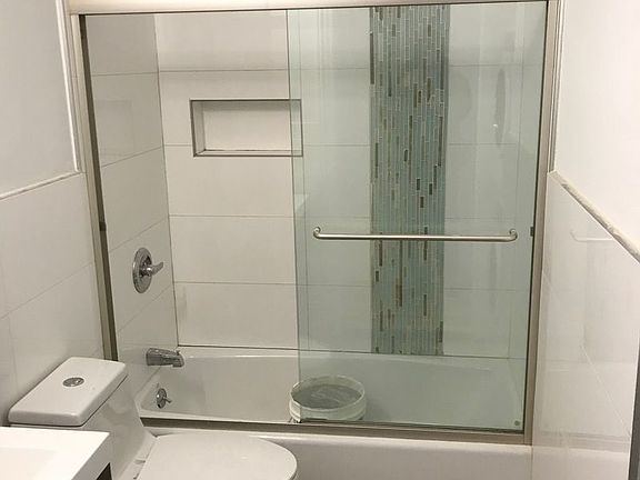 4th image of 344 W 52nd St APT 4A