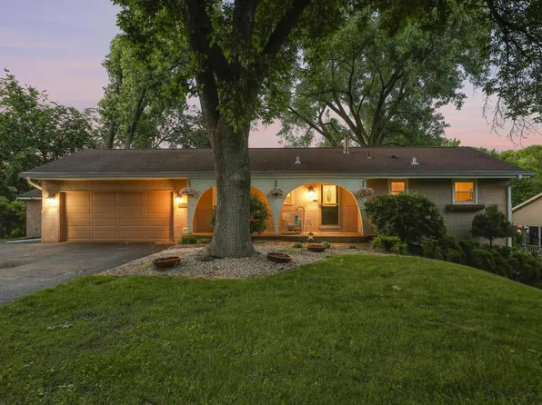 6788 147th St W, Savage, MN 55378