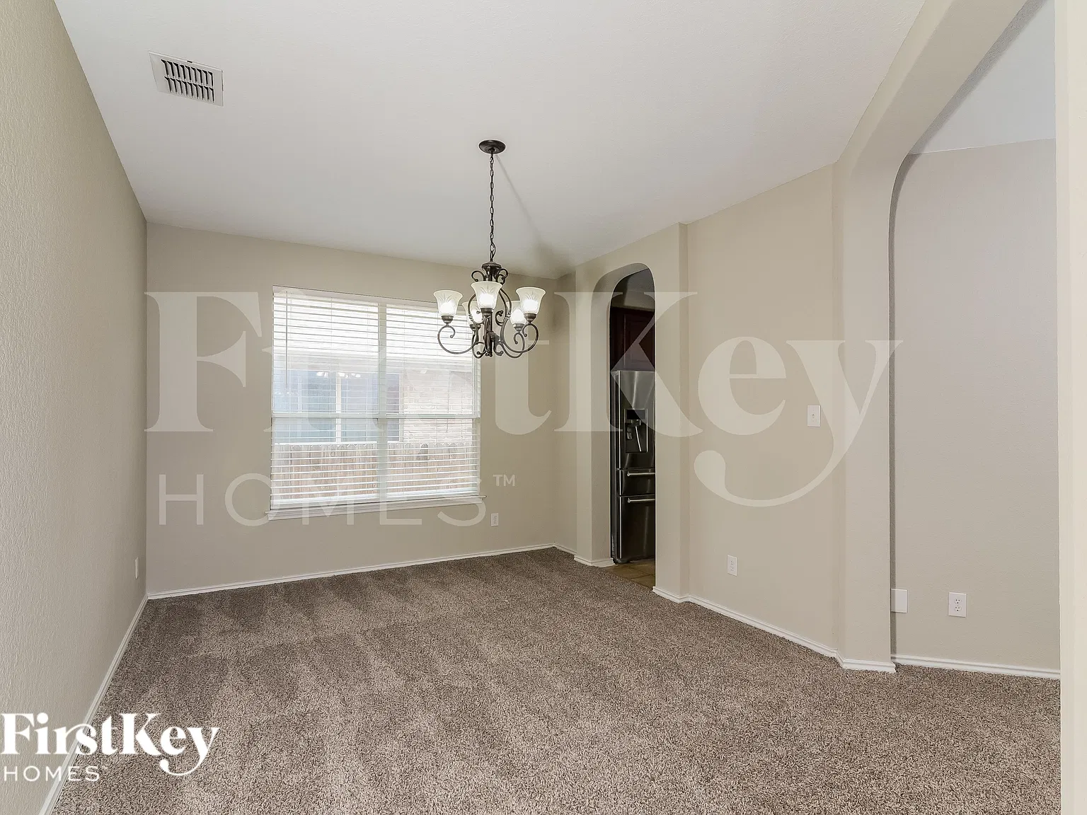 4 bed, 3.5 bath, 3185 sqft, $2,260 — Photo 4
