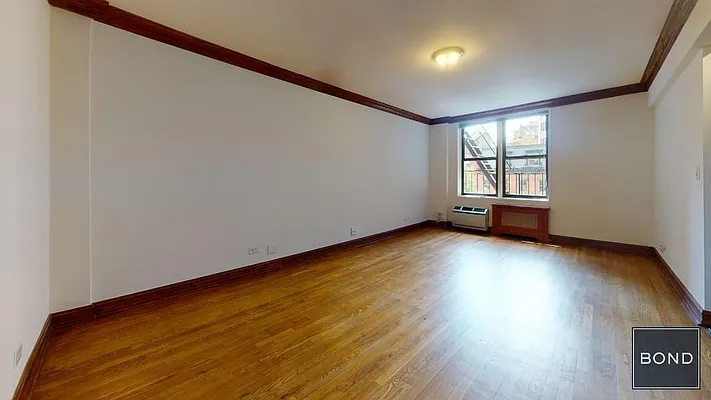 Rented by Bond New York | media 7